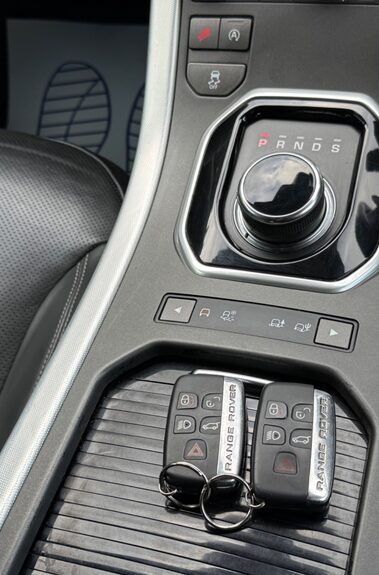 Land Rover Range Rover Evoque TD4 HSE DYNAMIC - 2 OWNERS - FULL SERVICE HISTORY - BRITISH RACING GREEN 