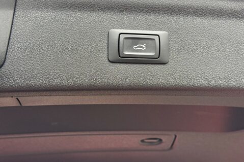 Audi Q3 TFSI S LINE EDITION DSG AUTOMATIC - ONE OWNER - FULL AUDI SERVICE HISTORY 42