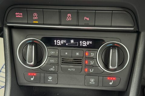 Audi Q3 TFSI S LINE EDITION DSG AUTOMATIC - ONE OWNER - FULL AUDI SERVICE HISTORY 38