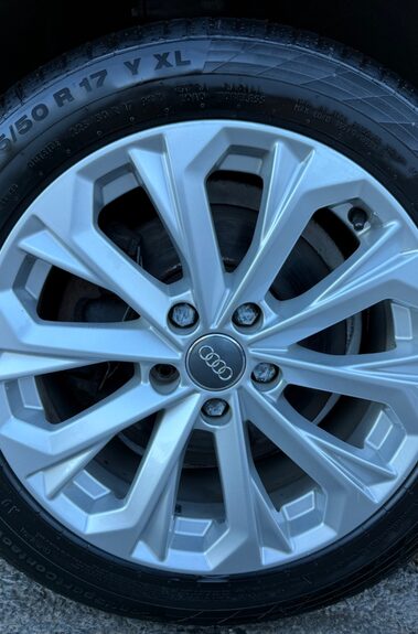 Audi A4 AVANT TFSI SE - APPLE CARPLAY -SAT NAV -HEATED SEATS -POWER FOLD MIRRORS 