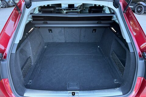 Audi A4 AVANT TFSI SE - APPLE CARPLAY -SAT NAV -HEATED SEATS -POWER FOLD MIRRORS 50