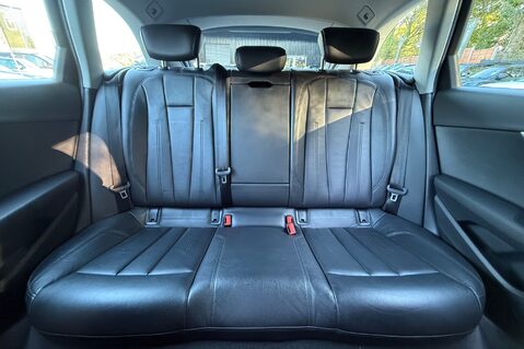 Audi A4 AVANT TFSI SE - APPLE CARPLAY -SAT NAV -HEATED SEATS -POWER FOLD MIRRORS 17