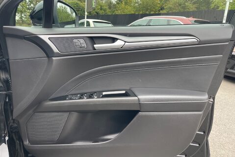 Ford Mondeo TITANIUM EDITION ECOBLUE - VAT QUALIFYING - APPLE CAR PLAY - FULL SERVICE H 35