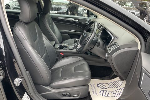 Ford Mondeo TITANIUM EDITION ECOBLUE - VAT QUALIFYING - APPLE CAR PLAY - FULL SERVICE H 16