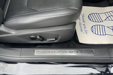 Ford Mondeo TITANIUM EDITION ECOBLUE - VAT QUALIFYING - APPLE CAR PLAY - FULL SERVICE H 34