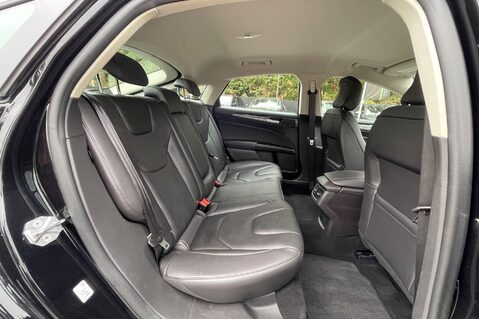 Ford Mondeo TITANIUM EDITION ECOBLUE - VAT QUALIFYING - APPLE CAR PLAY - FULL SERVICE H 18