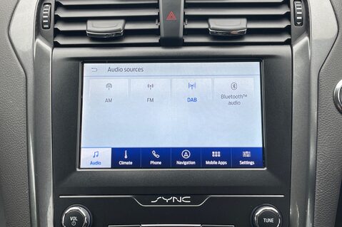 Ford Mondeo TITANIUM EDITION ECOBLUE - VAT QUALIFYING - APPLE CAR PLAY - FULL SERVICE H 42