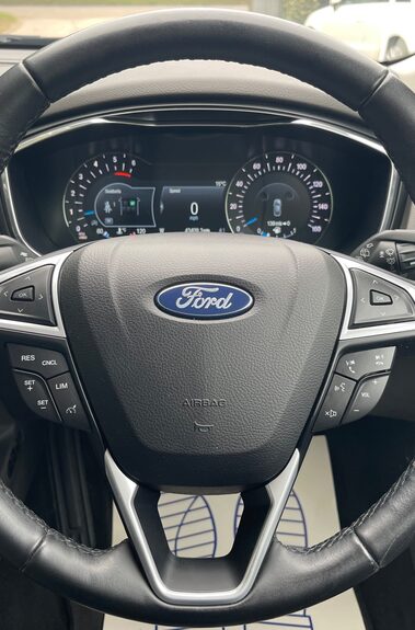 Ford Mondeo TITANIUM EDITION ECOBLUE - VAT QUALIFYING - APPLE CAR PLAY - FULL SERVICE H 