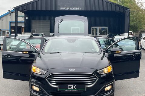 Ford Mondeo TITANIUM EDITION ECOBLUE - VAT QUALIFYING - APPLE CAR PLAY - FULL SERVICE H 20