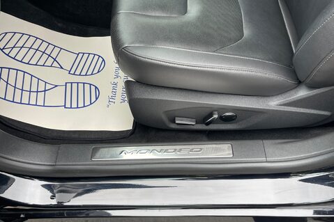 Ford Mondeo TITANIUM EDITION ECOBLUE - VAT QUALIFYING - APPLE CAR PLAY - FULL SERVICE H 27