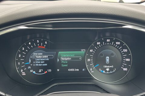 Ford Mondeo TITANIUM EDITION ECOBLUE - VAT QUALIFYING - APPLE CAR PLAY - FULL SERVICE H 36