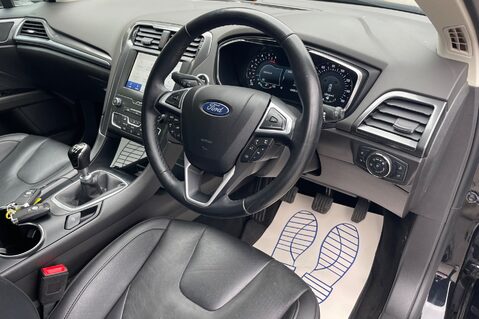 Ford Mondeo TITANIUM EDITION ECOBLUE - VAT QUALIFYING - APPLE CAR PLAY - FULL SERVICE H 15