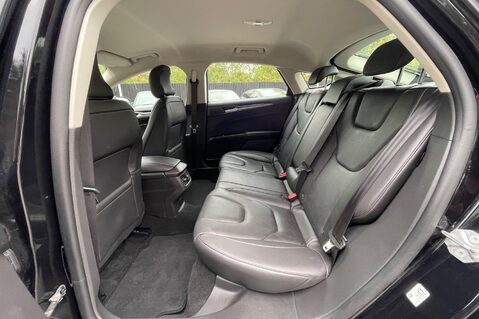 Ford Mondeo TITANIUM EDITION ECOBLUE - VAT QUALIFYING - APPLE CAR PLAY - FULL SERVICE H 26