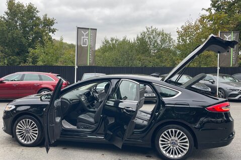 Ford Mondeo TITANIUM EDITION ECOBLUE - VAT QUALIFYING - APPLE CAR PLAY - FULL SERVICE H 22