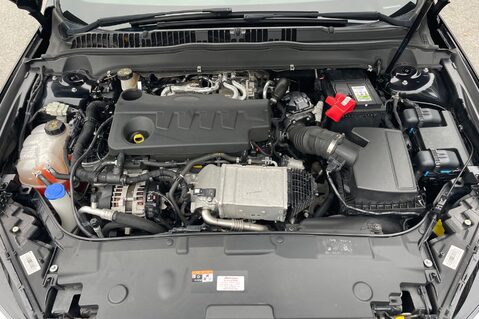 Ford Mondeo TITANIUM EDITION ECOBLUE - VAT QUALIFYING - APPLE CAR PLAY - FULL SERVICE H 48