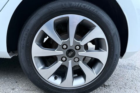 Ford Fiesta TREND - APPLE CAR PLAY - SAT NAV - LOW INSURANCE 48