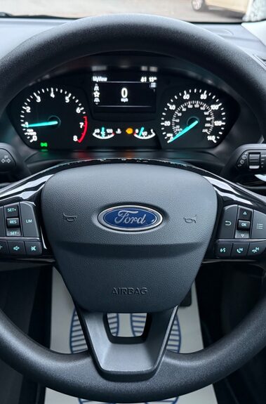 Ford Fiesta TREND - APPLE CAR PLAY - SAT NAV - LOW INSURANCE 