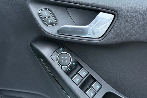 Ford Fiesta TREND - APPLE CAR PLAY - SAT NAV - LOW INSURANCE 33