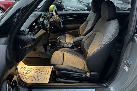 Mini Hatch COOPER S LEVEL 2 ELECTRIC - 1 OWNER -CAMERA -APPLE CARPLAY -HEATED SEATS 4
