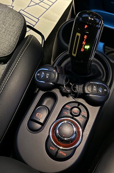 Mini Hatch COOPER S LEVEL 2 ELECTRIC - 1 OWNER -CAMERA -APPLE CARPLAY -HEATED SEATS 