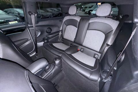 Mini Hatch COOPER S LEVEL 2 ELECTRIC - 1 OWNER -CAMERA -APPLE CARPLAY -HEATED SEATS 18