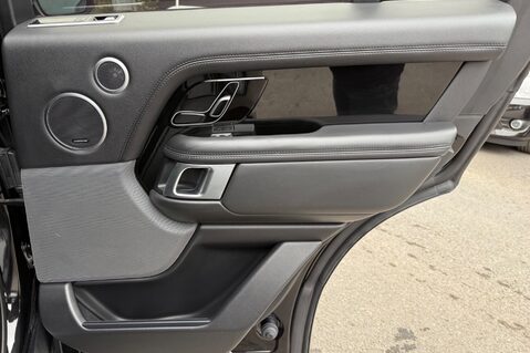 Land Rover Range Rover WESTMINSTER BLACK MHEV - VAT QUALIFYING -ONE OWNER -FULL LR SERVICE HISTORY 37