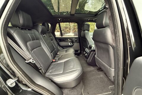 Land Rover Range Rover WESTMINSTER BLACK MHEV - VAT QUALIFYING -ONE OWNER -FULL LR SERVICE HISTORY 18