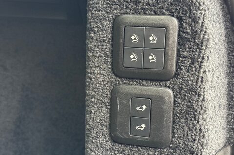 Land Rover Range Rover WESTMINSTER BLACK MHEV - VAT QUALIFYING -ONE OWNER -FULL LR SERVICE HISTORY 68