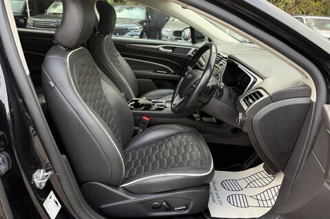 Ford Mondeo VIGNALE ECOBLUE ESTATE AUTOMATIC 4X4 -VAT Q -RARE CAR WITH ELECTRIC TOWBAR 16