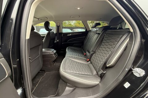 Ford Mondeo VIGNALE ECOBLUE ESTATE AUTOMATIC 4X4 -VAT Q -RARE CAR WITH ELECTRIC TOWBAR 27