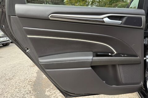 Ford Mondeo VIGNALE ECOBLUE ESTATE AUTOMATIC 4X4 -VAT Q -RARE CAR WITH ELECTRIC TOWBAR 30