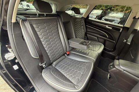 Ford Mondeo VIGNALE ECOBLUE ESTATE AUTOMATIC 4X4 -VAT Q -RARE CAR WITH ELECTRIC TOWBAR 28