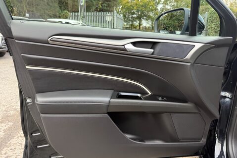 Ford Mondeo VIGNALE ECOBLUE ESTATE AUTOMATIC 4X4 -VAT Q -RARE CAR WITH ELECTRIC TOWBAR 25