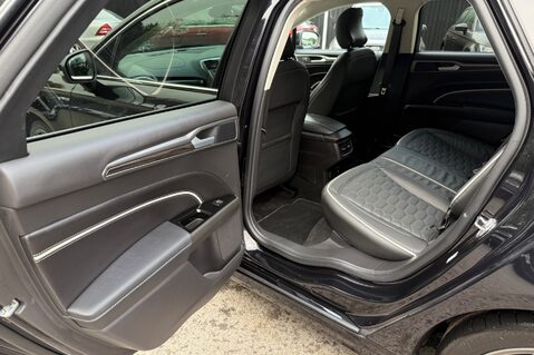 Ford Mondeo VIGNALE ECOBLUE ESTATE AUTOMATIC 4X4 -VAT Q -RARE CAR WITH ELECTRIC TOWBAR 26