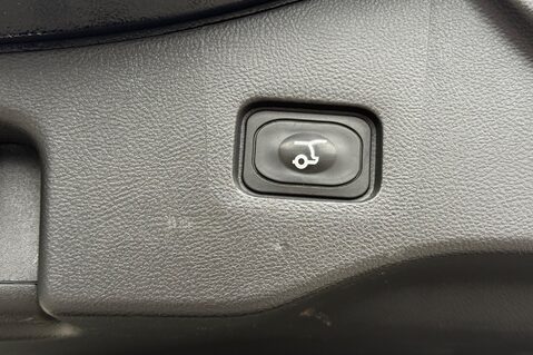 Ford Mondeo VIGNALE ECOBLUE ESTATE AUTOMATIC 4X4 -VAT Q -RARE CAR WITH ELECTRIC TOWBAR 58