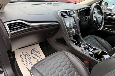 Ford Mondeo VIGNALE ECOBLUE ESTATE AUTOMATIC 4X4 -VAT Q -RARE CAR WITH ELECTRIC TOWBAR 22