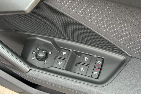 Audi RS3 RS 3 TFSI QUATTRO CARBON VORSPRUNG - CERAMIC BRAKES -BUCKET SEATS -MERLIN 56