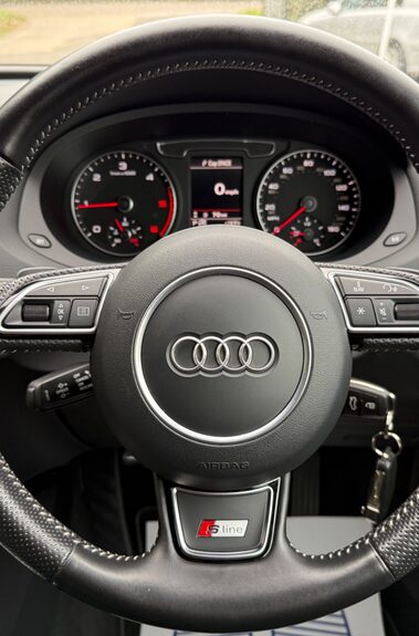 Audi Q3 TDI QUATTRO S LINE S-TRONIC- DEMO +1 OWNER -£5K EXTRAS -CAMERA -CRUISE - 