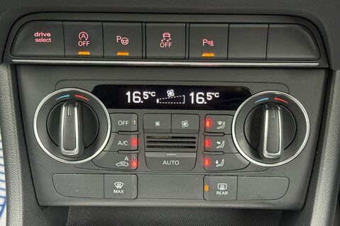 Audi Q3 TDI QUATTRO S LINE S-TRONIC- DEMO +1 OWNER -£5K EXTRAS -CAMERA -CRUISE - 37