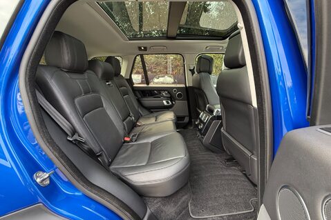 Land Rover Range Rover SDV6 VOGUE - BODYKIT - RARE VELOCITY BLUE -ELEC STEPS/TOWBAR -FLRSH 19