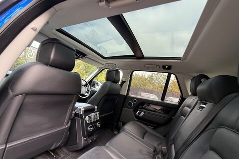 Land Rover Range Rover SDV6 VOGUE - BODYKIT - RARE VELOCITY BLUE -ELEC STEPS/TOWBAR -FLRSH 35