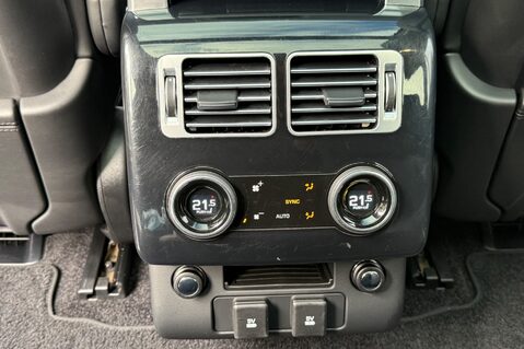 Land Rover Range Rover SDV6 VOGUE - BODYKIT - RARE VELOCITY BLUE -ELEC STEPS/TOWBAR -FLRSH 32