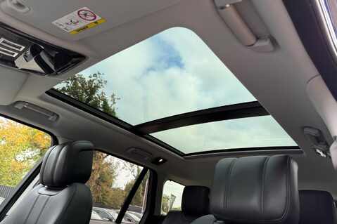 Land Rover Range Rover SDV6 VOGUE - BODYKIT - RARE VELOCITY BLUE -ELEC STEPS/TOWBAR -FLRSH 4