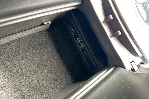 Mercedes-Benz C Class C 220 D AMG LINE PREMIUM - PANORAMIC SUNROOF - 19 INCH ALLOYS - NEW MOT 49