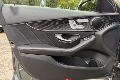 Mercedes-Benz C Class C 220 D AMG LINE PREMIUM - PANORAMIC SUNROOF - 19 INCH ALLOYS - NEW MOT 25