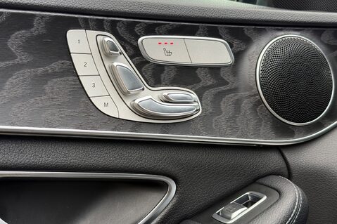 Mercedes-Benz C Class C 220 D AMG LINE PREMIUM - PANORAMIC SUNROOF - 19 INCH ALLOYS - NEW MOT 29