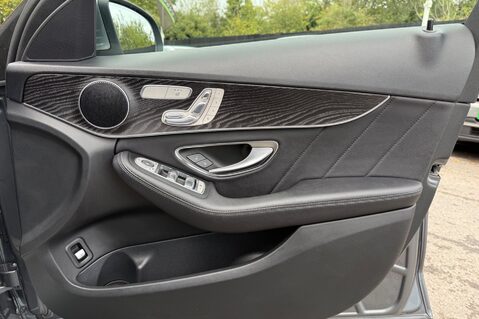 Mercedes-Benz C Class C 220 D AMG LINE PREMIUM - PANORAMIC SUNROOF - 19 INCH ALLOYS - NEW MOT 37