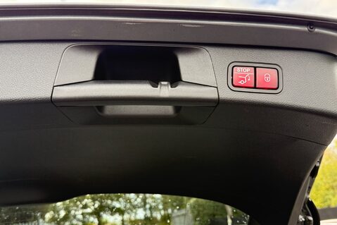 Mercedes-Benz C Class C 220 D AMG LINE PREMIUM - PANORAMIC SUNROOF - 19 INCH ALLOYS - NEW MOT 54