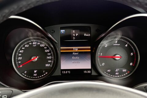 Mercedes-Benz C Class C 220 D AMG LINE PREMIUM - PANORAMIC SUNROOF - 19 INCH ALLOYS - NEW MOT 38