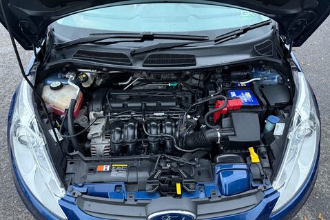 Ford Fiesta ZETEC 16V - 1 OWNER & FULL FORD SERVICE HISTORY WITH 17 SERVICES -NEW MOT 36